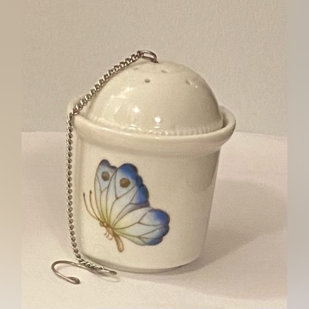 USED FOR DECORATION ONLY!  Ceramic Egg poacher